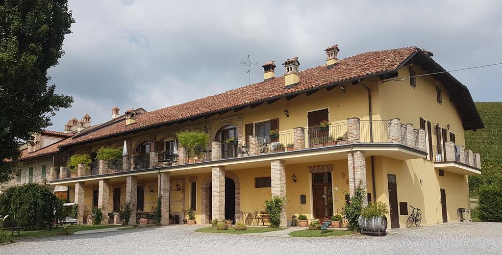 Cascina Rocca Agriturismo B&B Ла Морра Экстерьер фото